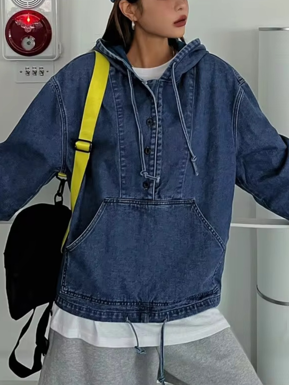 Women's Dark Blue Denim Hooded Jean Jacket with Front Pocket